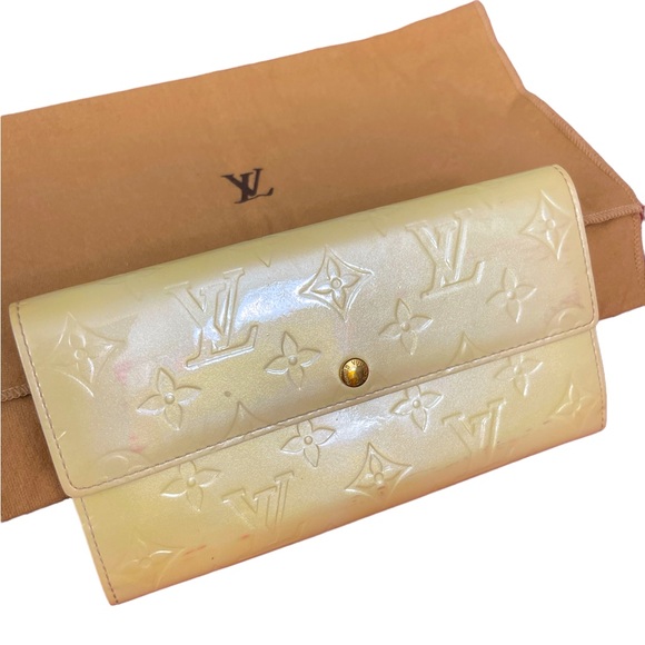 Lemon Cream Louis Vuitton Vernis Snap Wallet with Dusty and Drawer Box with Pull - Picture 4 of 16